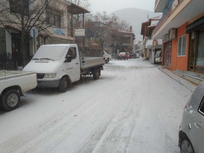 Καιρός: Χιόνια και καταιγίδες σε όλη την χώρα – Που θα το «στρώσει» την Παρασκευή